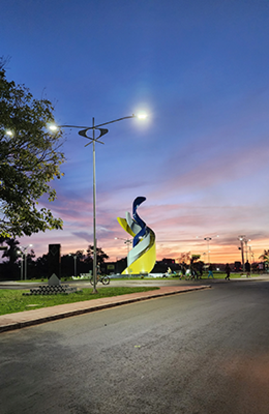 MONUMENTO NA ROTATORIA