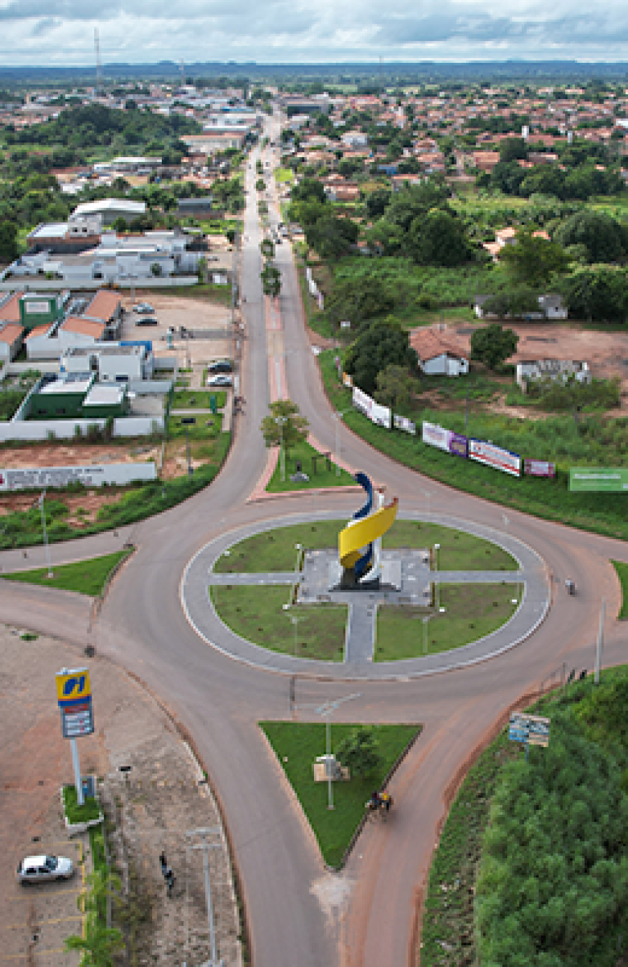 MONUMENTO NA ROTATORIA